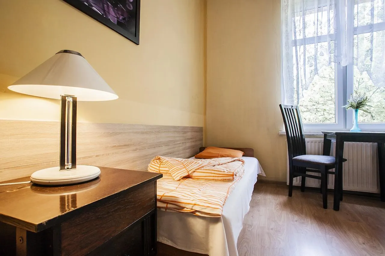 크라쿠프 Momotown Privates B&B